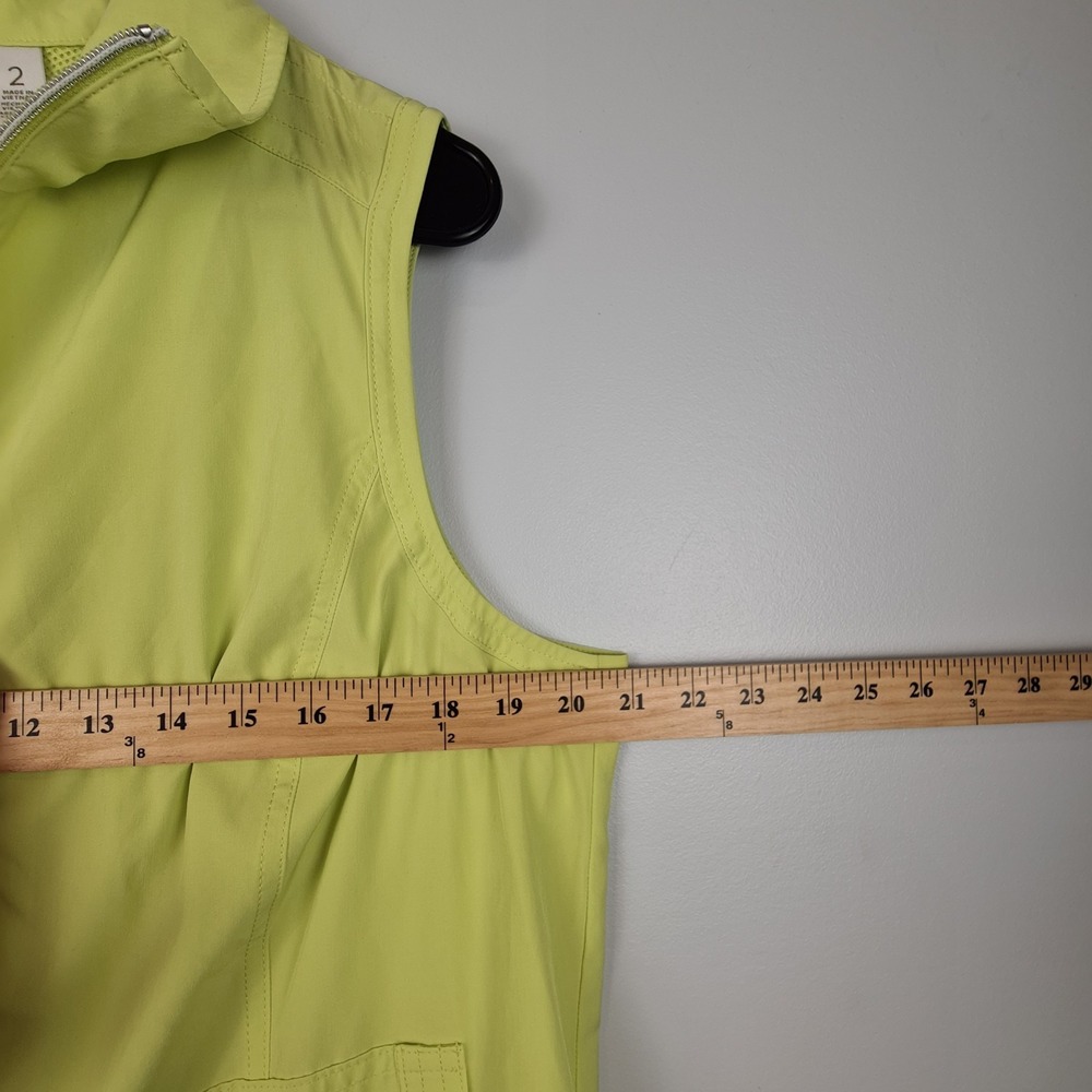 Zenergy Golf By Chico's Women's Performance Vest Neon Green Size 2 Vented Pocket - Picture 3 of 10